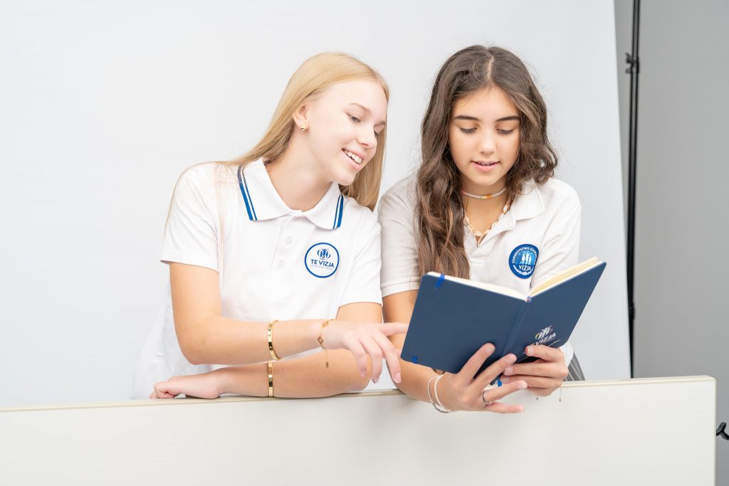 Wyniki matury i 8-klasisty 2026 – co dalej? Jak wybrać szkołę i przejść przez zmianę